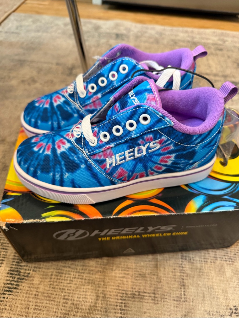 NEW Heelys Pro 20 Blue & Purple Tie Dye Shoes size 1 girls - Picture 5 of 6